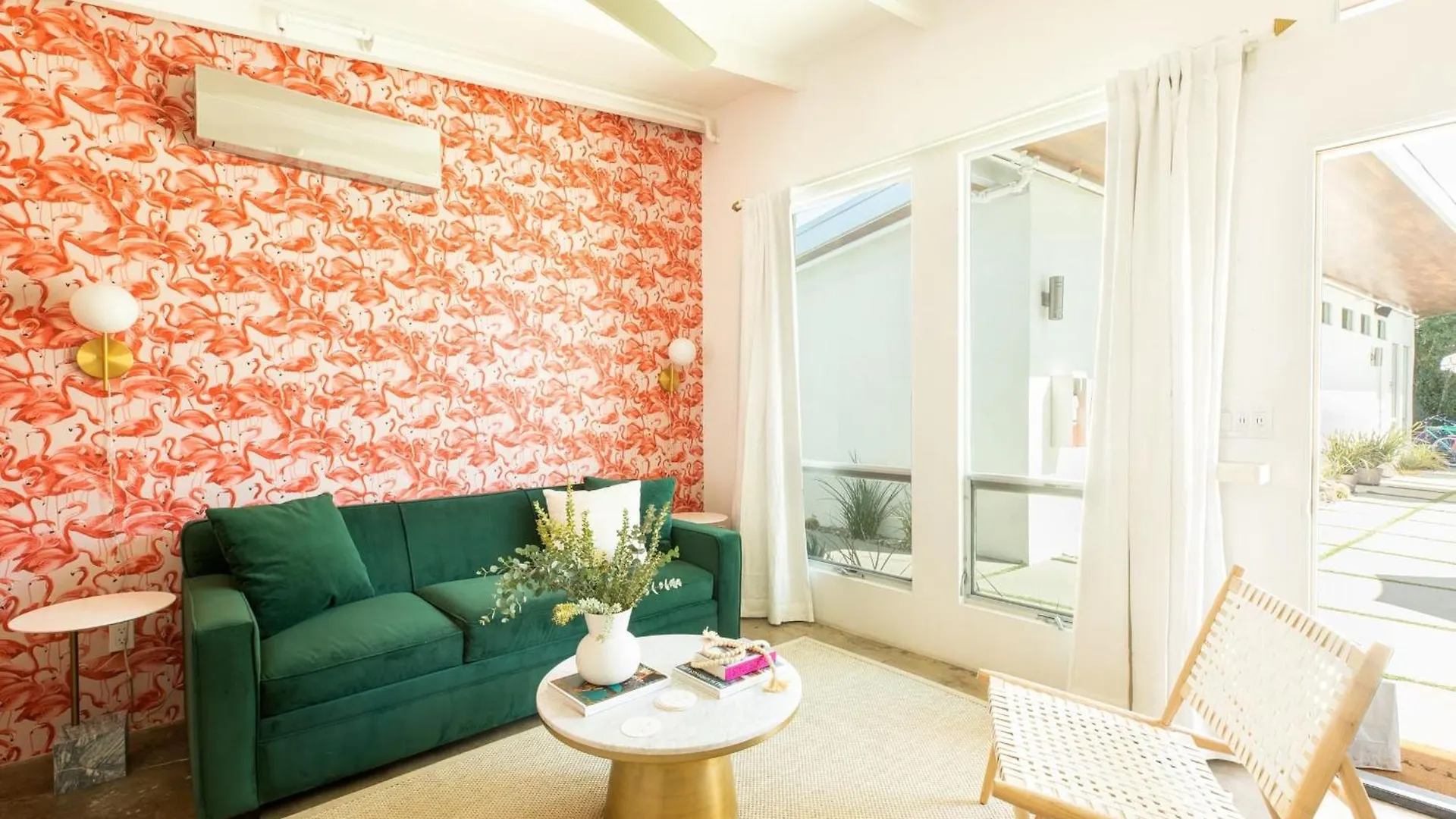 Holiday home 2 Rooms Sleeps 8 Retro Hotel W Pool Wesley King Studio Buyout By Avantstay Palm Springs United States